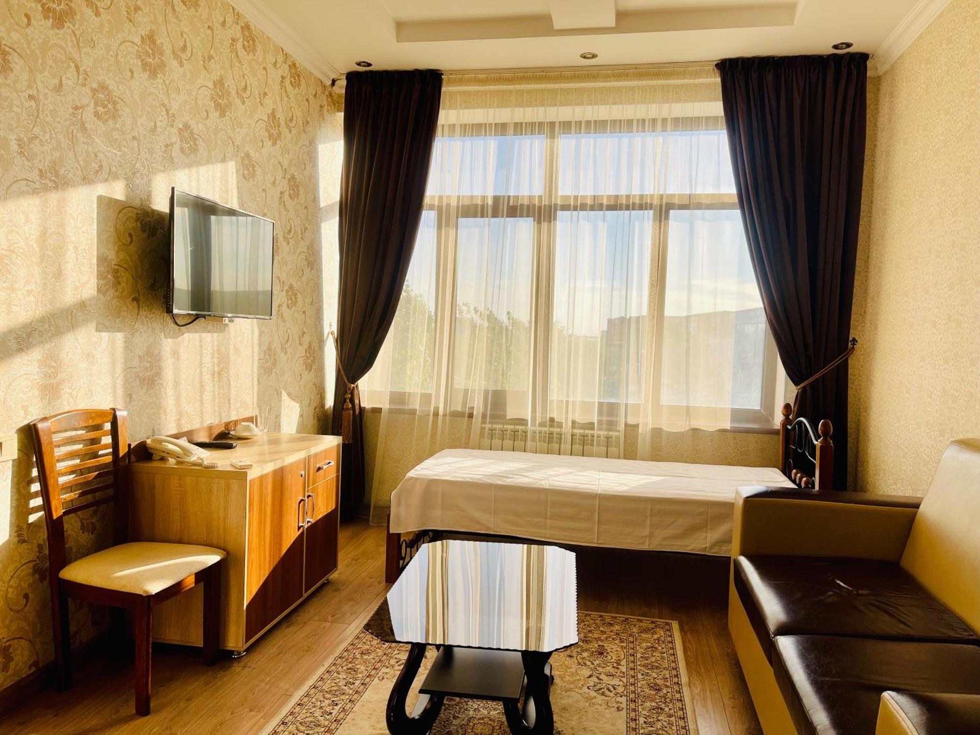 Hotel Dostyk Kyzylorda Exterior foto